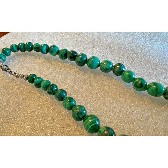 Authentic Malachite Graduated Beaded Necklace Green 24" Heavy - Picture 5 of 7